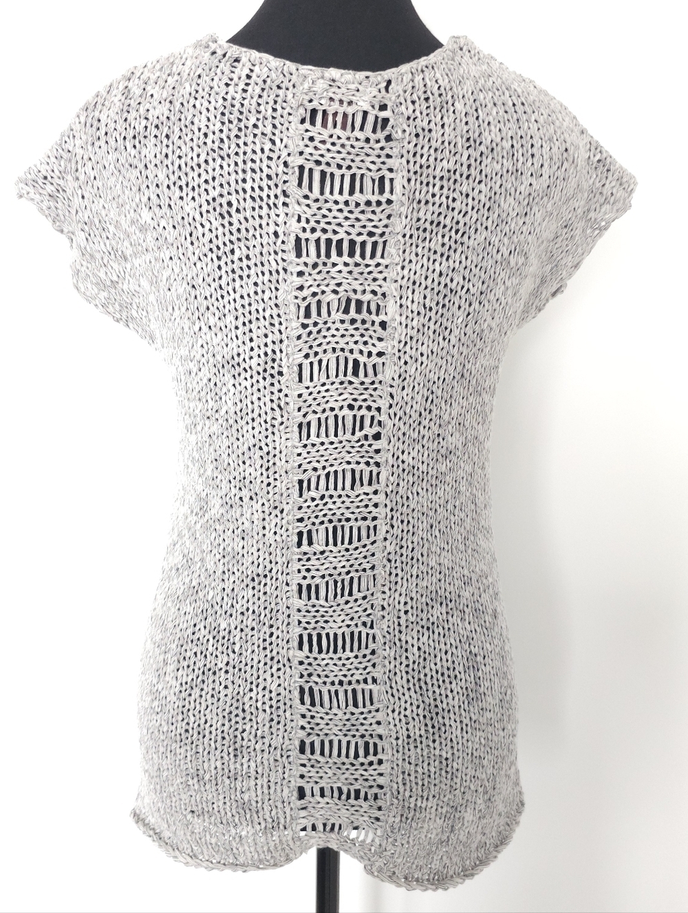 Dynamite Knit Short Sleeve Sweater Top โ Size XS โ Grey Open Knit - Picture 3 of 16